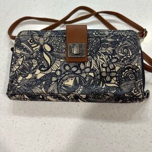 Sakroots crossbody purse in great condition